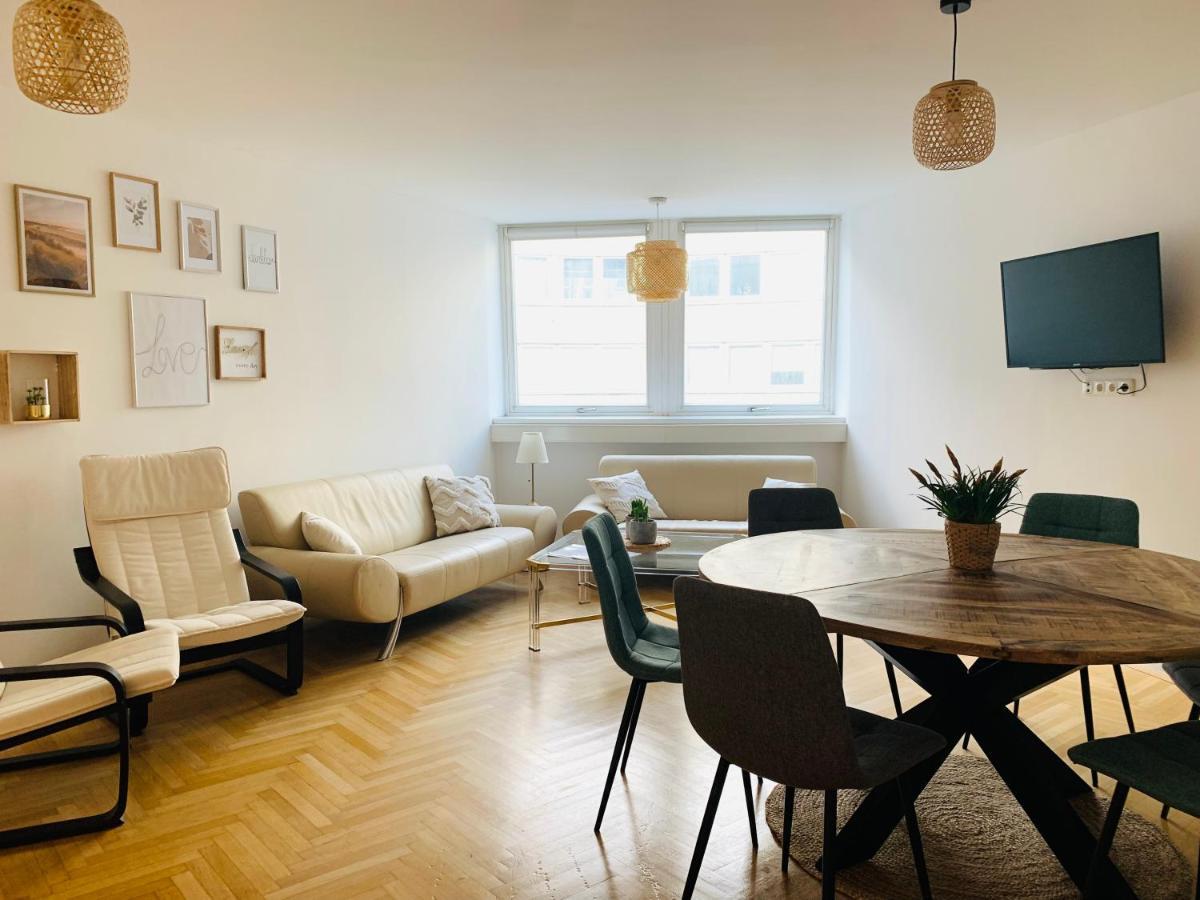 Ruhige Wohnung Im Gasometer Wien *Wifi*U3*Netflix* Exterior photo